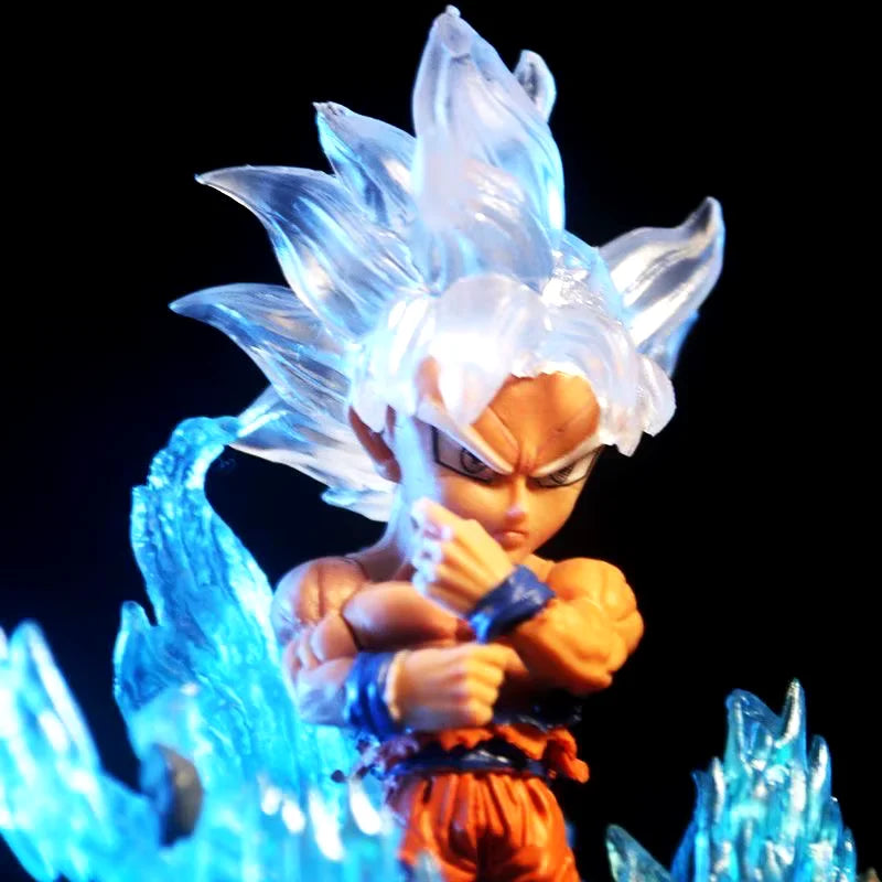 Figura de Goku Ultra Instinto con Luz Multicolor