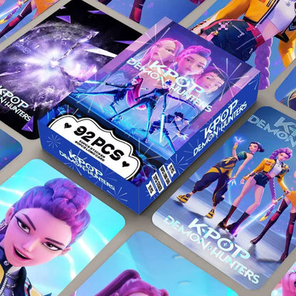 Caja de Cartas K-Pop Demon Hunters – Huntrix & Saja Boys (92 piezas)