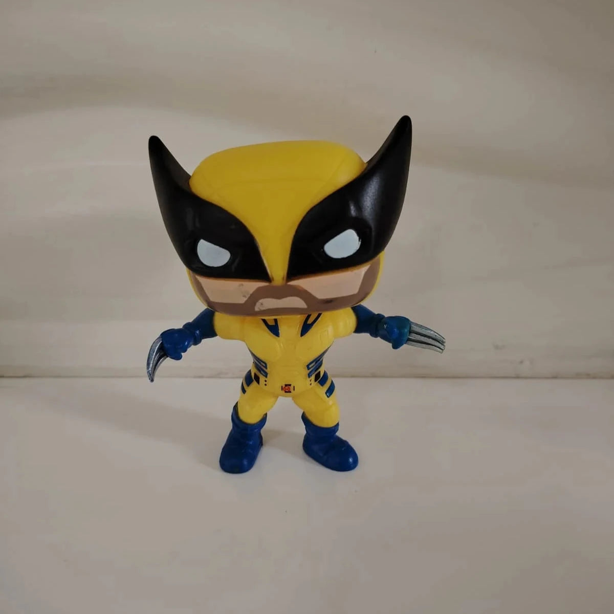 Figuras estilo Funko Pop – Deadpool y Wolverine (sin caja)