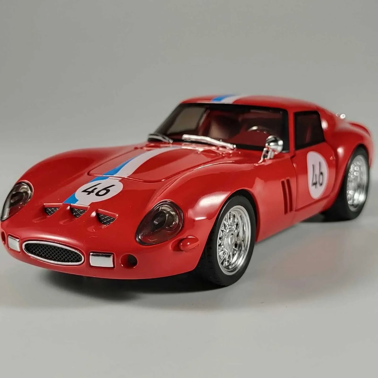Ferrari 250 GTO Clásico (Escala 1:32)