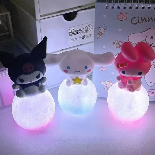 Luz Nocturna Sanrio - My Melody, Kuromi y Cinnamoroll en la Luna