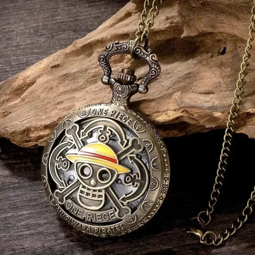 Reloj de Bolsillo One Piece – Diseño de Sombrero Amarillo